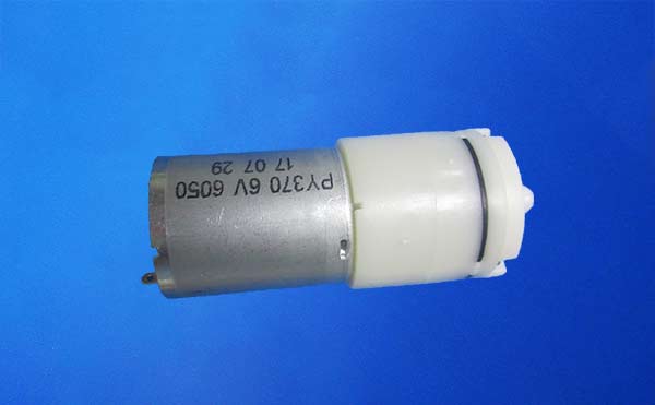 DC微型直流電動(dòng)充氣泵PYP370側(cè)面 DC微型直流電動(dòng)充氣泵PYP370側(cè)面